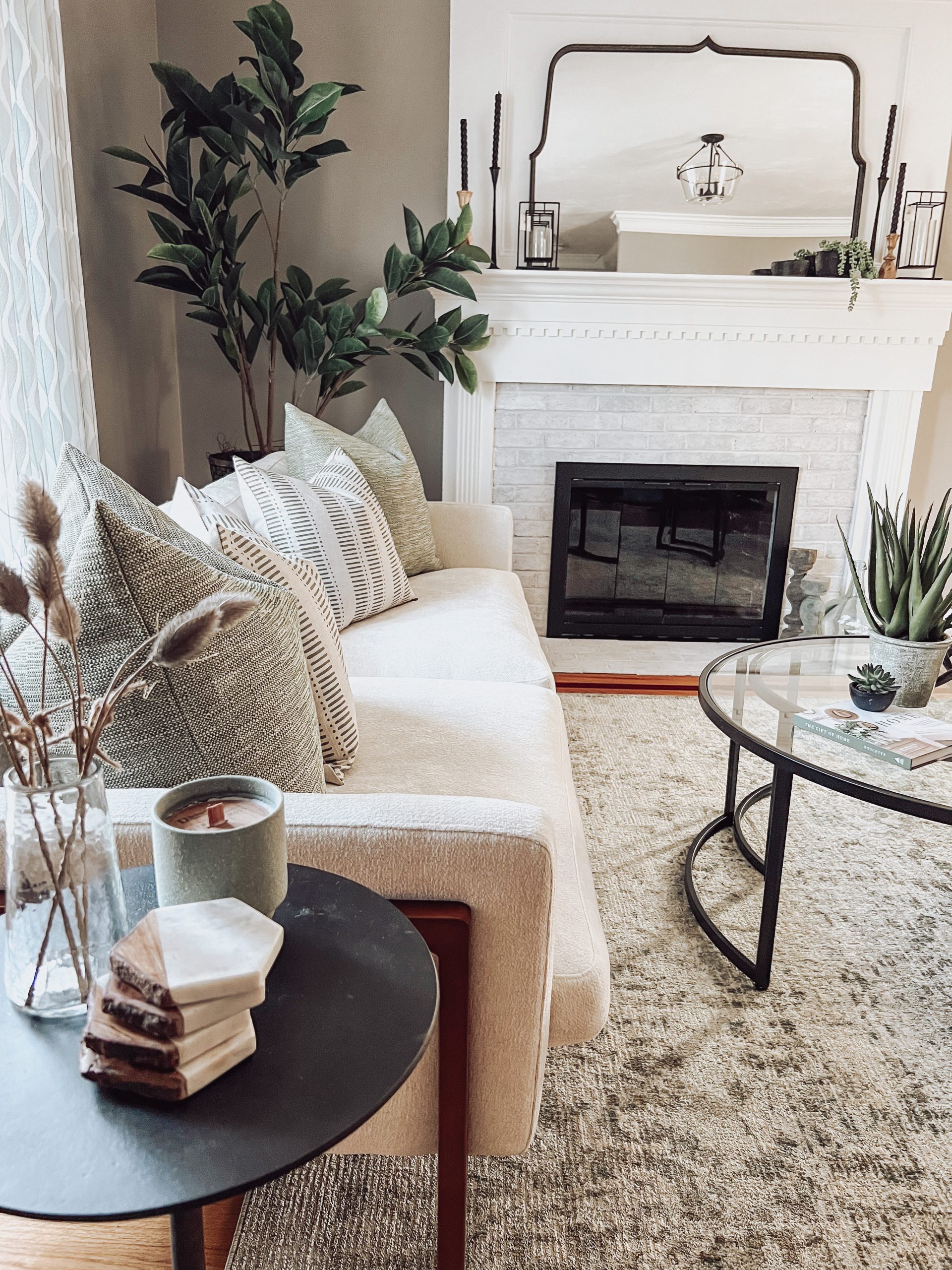 neutral living room design